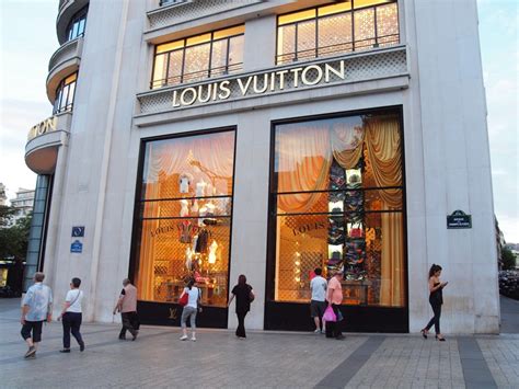 are louis vuittons cheaper in paris|louis vuitton outlet in paris.